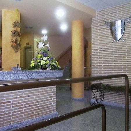 Hostal Toledano Victoria Пинто Экстерьер фото